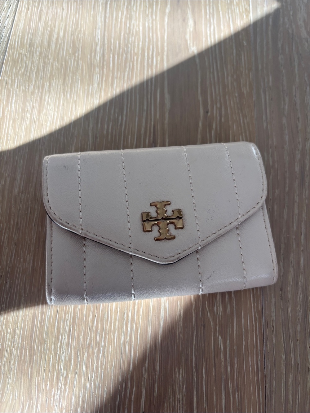 Tory Burch Cream Quilted Leather card case with Gold Logo